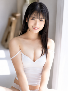 中森ななみ