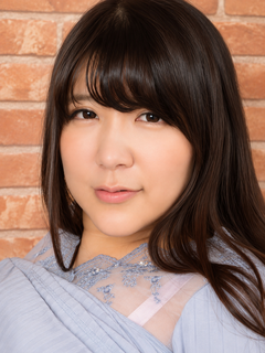 优月真里奈
