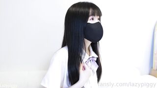 小兔子要被大灰狼吃掉，羞涩清纯的小女生想要被调教